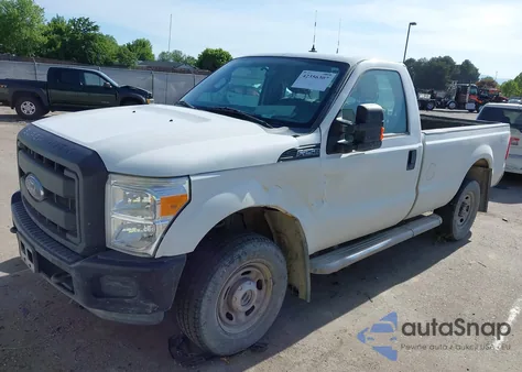 2014 Ford F-250 Xl z USA, uszkodzony, nr VIN 1FTBF2B60EEA61685